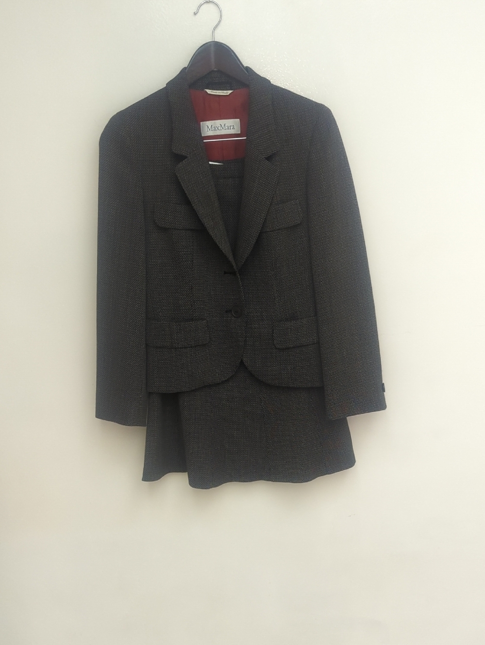 Cute And Functional Max Mara Suit